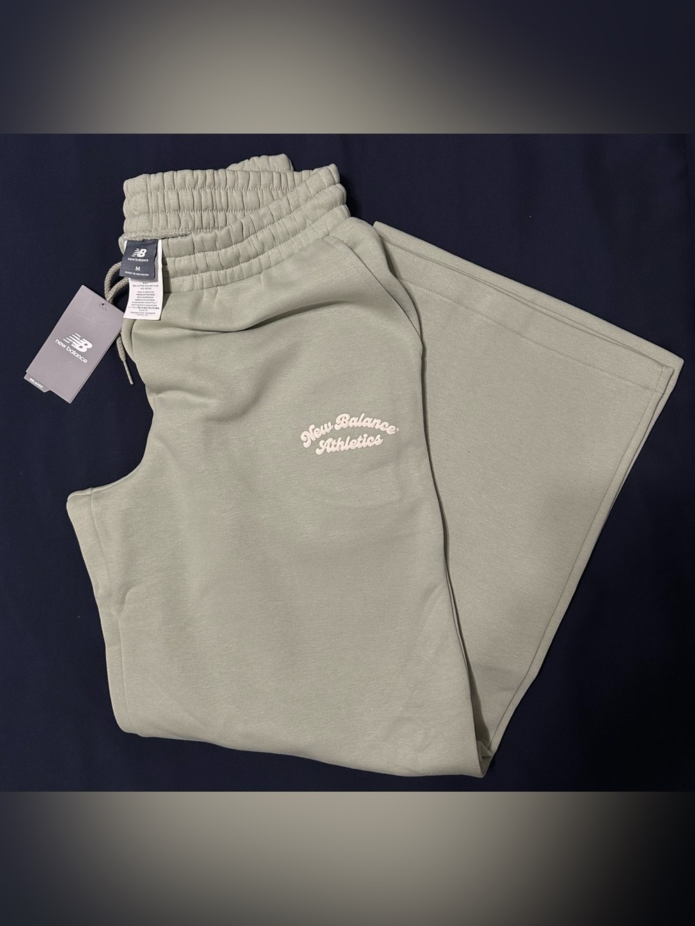 Women’s New Balance Sweatpants - Light Green - Size Medium - NWT